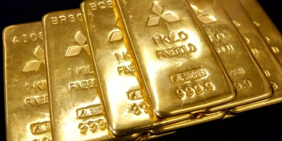 Zirveden yüzde 26 gerileyerek 4.000 dolara düşen altın, yatırımcısını tedirgin ediyor
