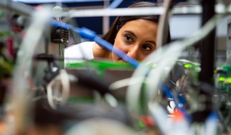 DARPA, IBM'i Kuantum Benchmarking İnisiyatifinde Üçüncü Aşamada Seçti